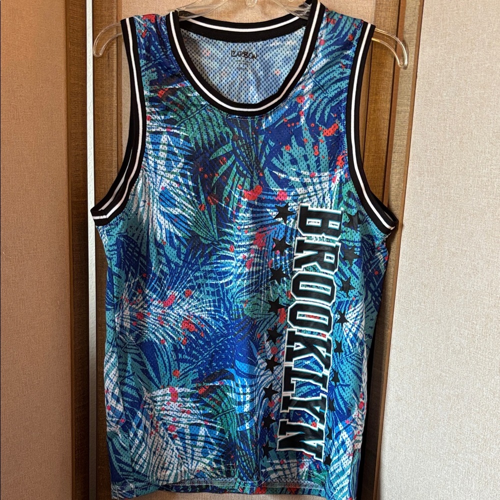 FINAL MARKDOWN Carbon mesh Brooklyn Graphic muscle Tank Top small